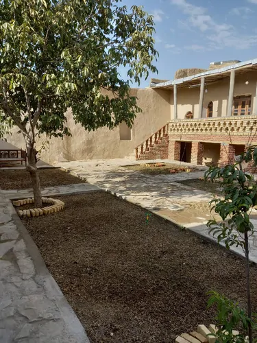 تصویر 11 - خانه قلعه تاریخی کریم خان (اتاق۱) در  همدان