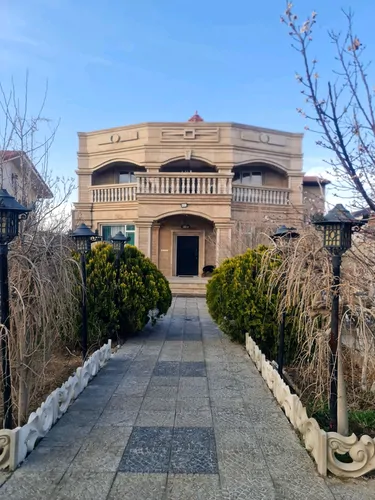 تصویر 2 - ویلا عمارت طلا در چهارباغ