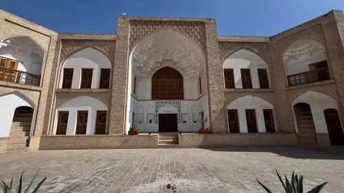 تصویر 12 - هتل سنتی حاکم (مینا) با صبحانه رایگان در ساوه