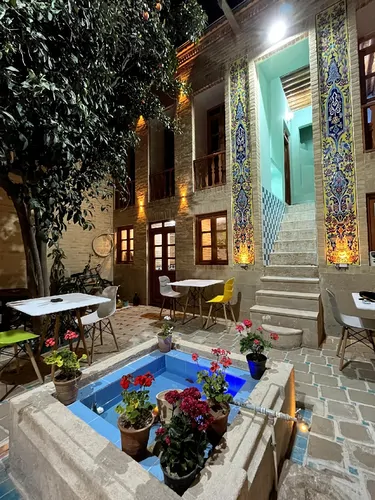 تصویر 9 - اقامتگاه بوم‌گردی آیدا بانو (اتاق آبی) در  شیراز