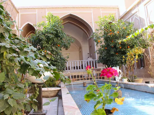 تصویر ۱ - اقامتگاه بوم‌گردی خان و بانو (اتاق مستر) در  یزد