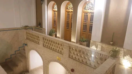 تصویر 5 - هتل سنتی سرای دلنواز (اتاق شاه نشین) در کاشان