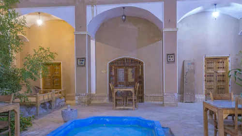 تصویر 5 - اقامتگاه بوم‌گردی خانه دوست (طنین) در  کاشان