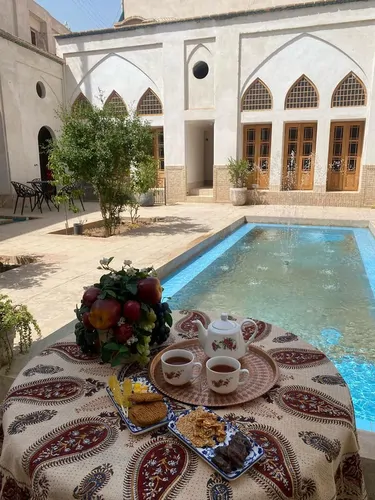 تصویر 19 - هتل سنتی سرای نفیس (اتاق عقیق) با صبحانه رایگان  در  کاشان