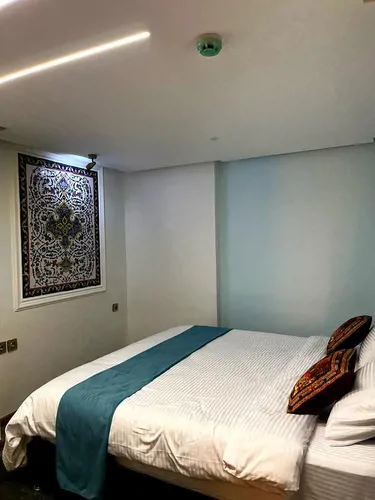 تصویر 2 - هتل سنتی ماه گیسو (دنج) در شیراز