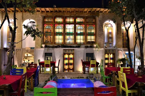 تصویر 1 - اقامتگاه بوم‌گردی عمارت هفت رنگ(سر دزک ) در  شیراز