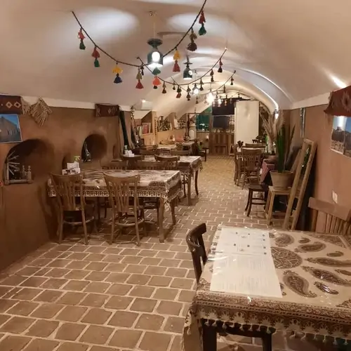 تصویر 8 - هتل سنتی افوشتا - اتاق کاریزا در  نطنز