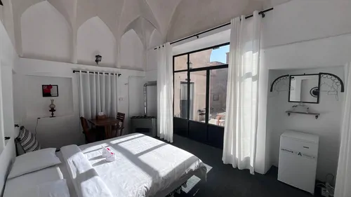 تصویر 3 - اقامتگاه بومگردی محیط (فضای میان) در کاشان