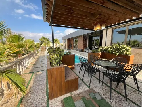 تصویر ۱ - ویلا استخردار آبگرم آمازون  در  کردان