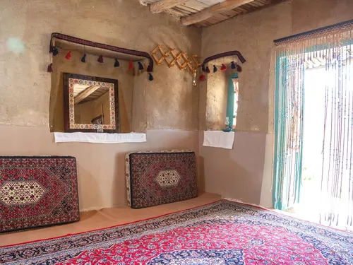 تصویر 14 - اقامتگاه بوم‌گردی داربوم (اتاق گردو) در  همدان