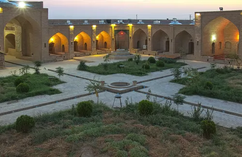 تصویر 2 - اقامتگاه بوم‌گردی کاروانسرای ده نمک (اتاق 3) در گرمسار