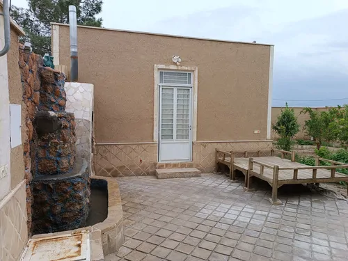 تصویر 2 - ویلا باغچه با نماکاری سنتی در کاشان