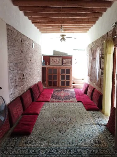 تصویر ۱ - اقامتگاه بوم‌گردی ورشیو(اتاق رو به آسمان) در  نطنز
