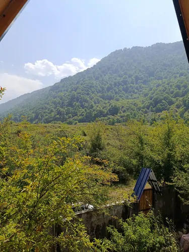 تصویر 20 - کلبه سوییسی انارستان (اسفند) در  نمک آبرود
