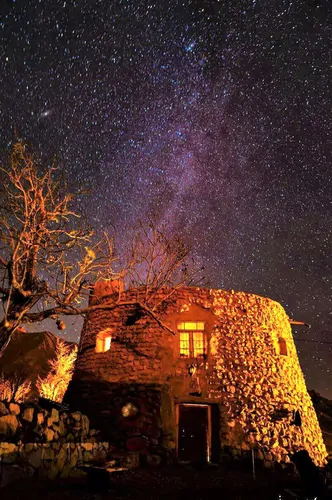 تصویر 1 - اقامتگاه بوم‌گردی بید سوخته (محوطه) در  یزد