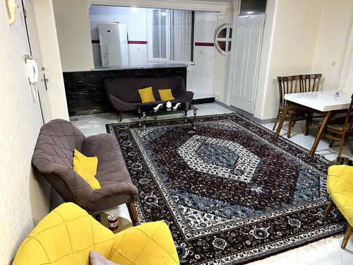 تصویر 2 - آپارتمان واحد تمیز ومرتب مرکز شهر در همدان