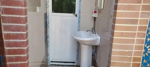 تصویر 4 - اقامتگاه بومگردی بومگردی میرزا طاهر کنار رودخانه خروشان زاینده رود در سامان