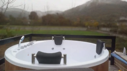 تصویر 21 - کلبه سوئیسی جکوزی دار آرسن در  ماسال