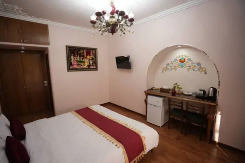 تصویر 5 - هتل سنتی عمارت جیران (اتاق مهرگان) با صبحانه رایگان در  کرمانشاه