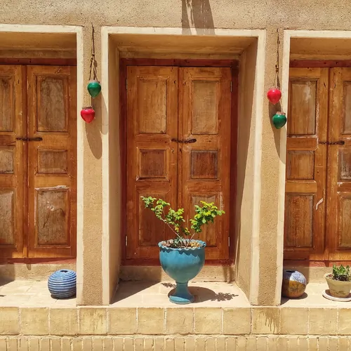 تصویر 4 - اقامتگاه بوم‌گردی عمارت شیرآشیان اتاق پنج دری  در دامغان