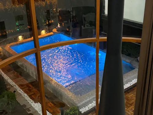 تصویر 2 - ویلا سوپر لاکچری عمارت شیشه ای در رویان