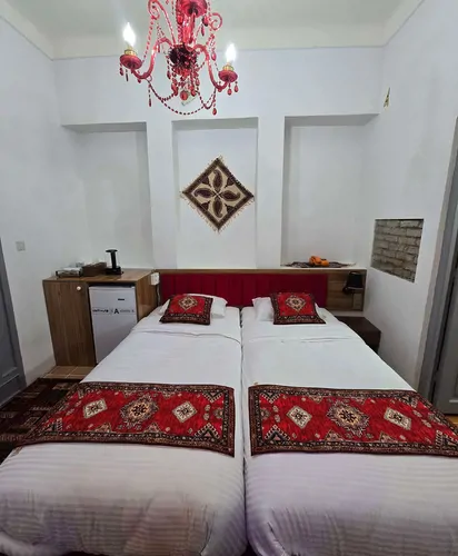 تصویر 4 - اقامتگاه بوم‌گردی چهارستون (قلم زنی ۴) با صبحانه رایگان در  اصفهان