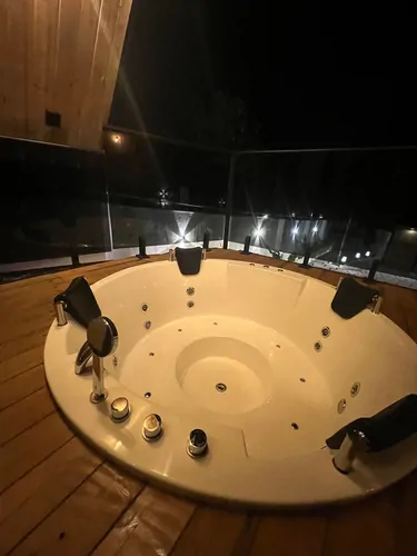 تصویر 11 - کلبه سوییسی سوما با جکوزی در  قائمشهر