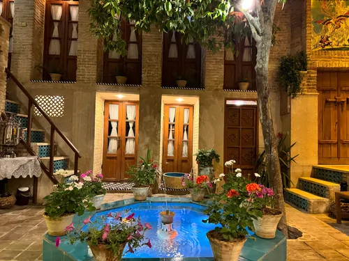 تصویر 9 - اقامتگاه بوم‌گردی جانان (اتاق شیراز) در  شیراز