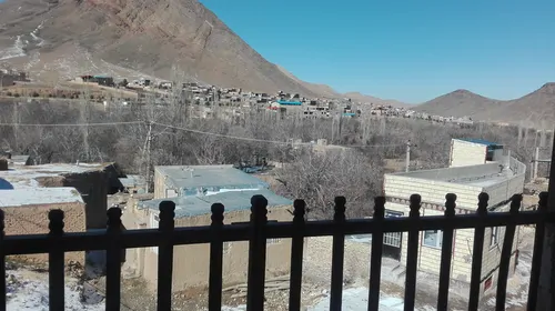تصویر 5 - اقامتگاه بوم‌گردی سرای صالح (گل سرخ) در  برزک