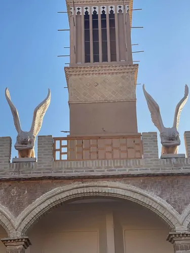تصویر 3 - اقامتگاه بوم‌گردی عمارت عندلیبان (اتاق تافته) در یزد