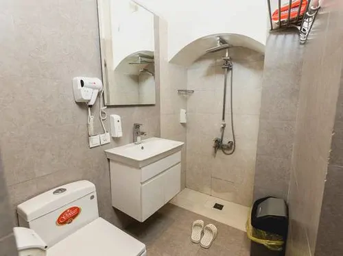 تصویر 7 - هاستل اتاق دابل باسرویس بهداشتی وحمام اختصاصی در  تهران