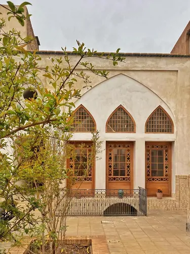 تصویر 15 - اقامتگاه بوم‌گردی سرای نفیس (اتاق نقره) با صبحانه رایگان  در  کاشان