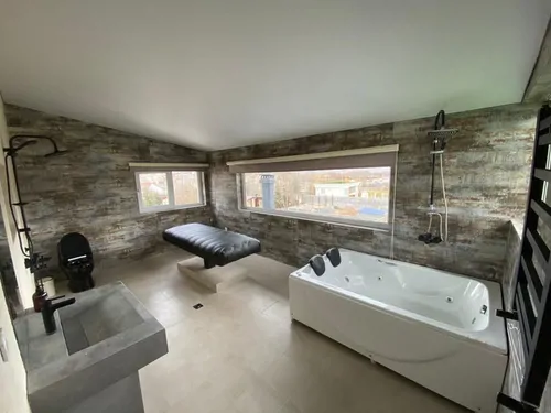 تصویر 23 - ویلا تریپلکس مدرن استخردار آبگرم ستاره با باشگاه بدنسازی در  کلاردشت