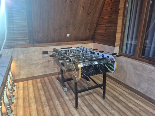 تصویر 11 - کلبه سوئیسی زهرا با فوتبال دستی  در  تالش