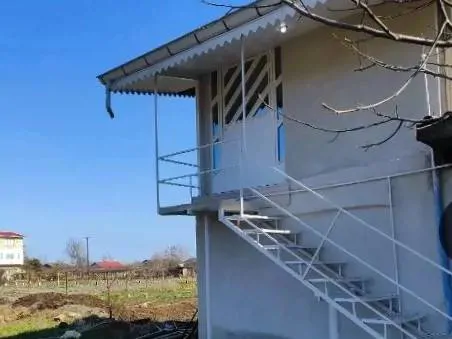 تصویر ۱ - خانه  تعطیلات رویایی در  لیسار