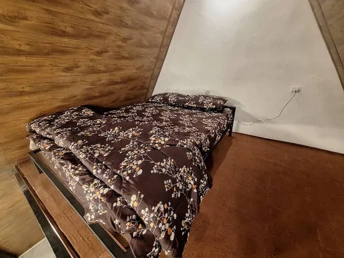 تصویر 9 - کلبه سوئیسی استخردار آبگرم نیایش با فوتبال دستی در  کردان