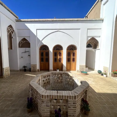 تصویر 9 - هتل سنتی سرای دلنواز (اتاق تاج السلطنه) در  کاشان