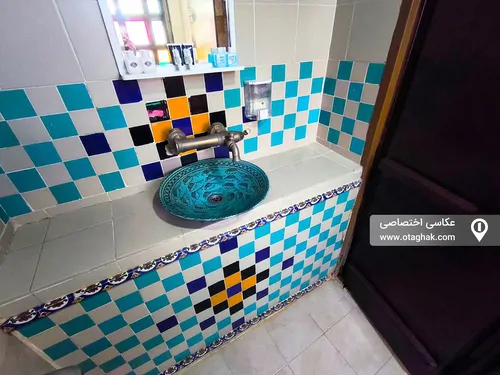 تصویر 12 - اقامتگاه بوم‌گردی ماه منیر (اتاق سه دری) در  شیراز