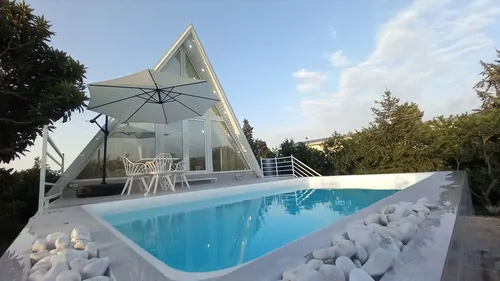 تصویر 2 - کلبه سوئیسی استخردار آبگرم ریتا در بهشهر