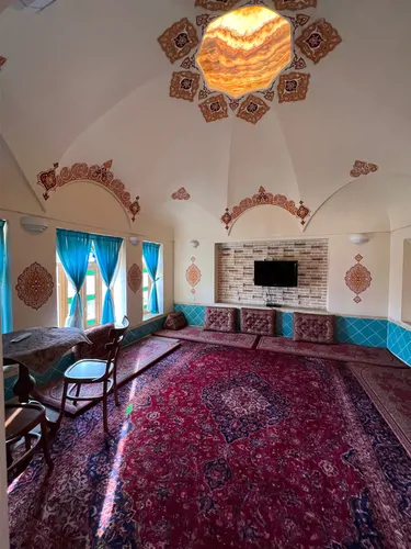 تصویر 3 - هتل سنتی بومگردی باغ کثنوا اتاق خورشید در میبد