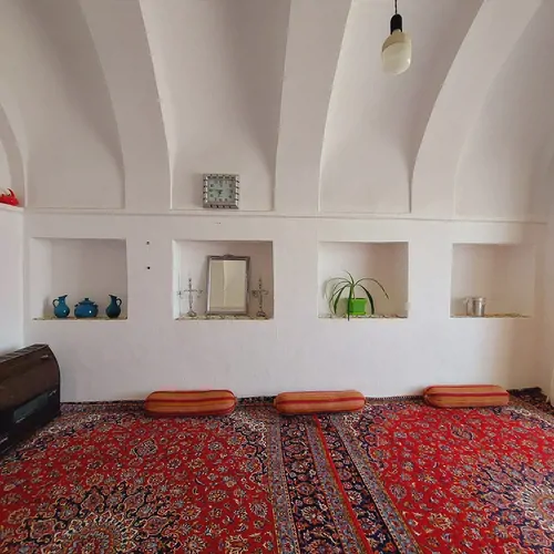 تصویر 9 - سوییت  شمس العماره (اتاق سی طاقچه) در  اردستان