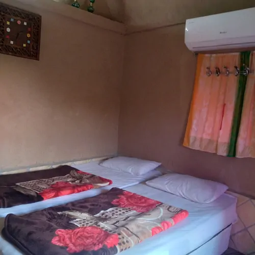 تصویر 1 - اقامتگاه بوم‌گردی سنگی غربالبیز (اتاق 5 VIP) در  مهریز