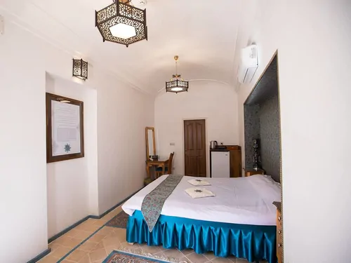 تصویر 3 - هتل سنتی سرای بابا افضل(اتاق ترمه) در  کاشان