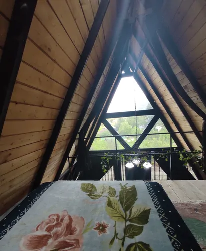 تصویر 8 - کلبه سوییسی ماهسو  در  سیاهکل