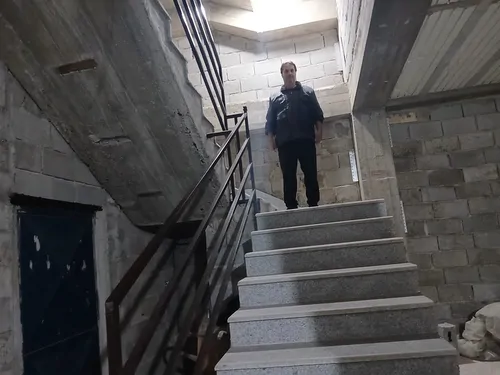 تصویر 5 - آپارتمان ساختمان بابک با ویو دریا و مزارع برنج درختهایی مانند جنگل در سمت مرداب انزلی در  انزلی