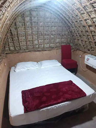 تصویر 5 - اقامتگاه بوم‌گردی کلبه دو نفره ساحل رنگی  در  هرمز