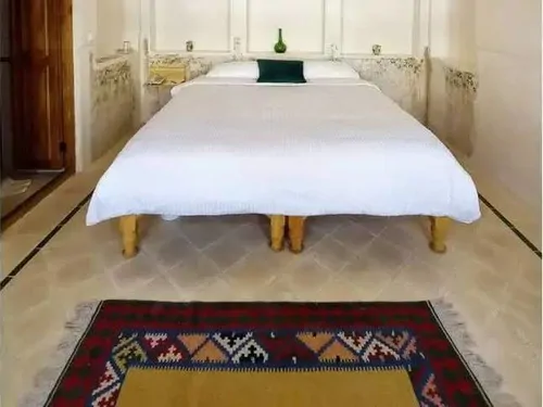 تصویر 3 - هتل سنتی خانه سپنج(اتاق نقش) در  کاشان