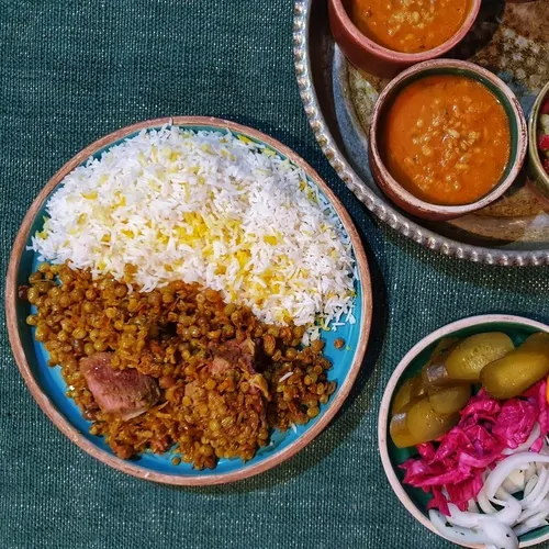 تصویر 5 - اقامتگاه بوم‌گردی عمارت شیرآشیان اتاق پنج دری  در  دامغان