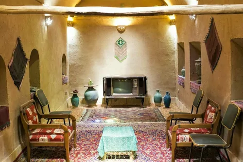 تصویر 3 - اقامتگاه بوم‌گردی خانه رستم(اتاق هوشمند) در  یزد