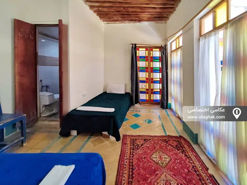 تصویر 7 - اقامتگاه بوم‌گردی عمارت هفت رنگ(چپر خونه) در  شیراز